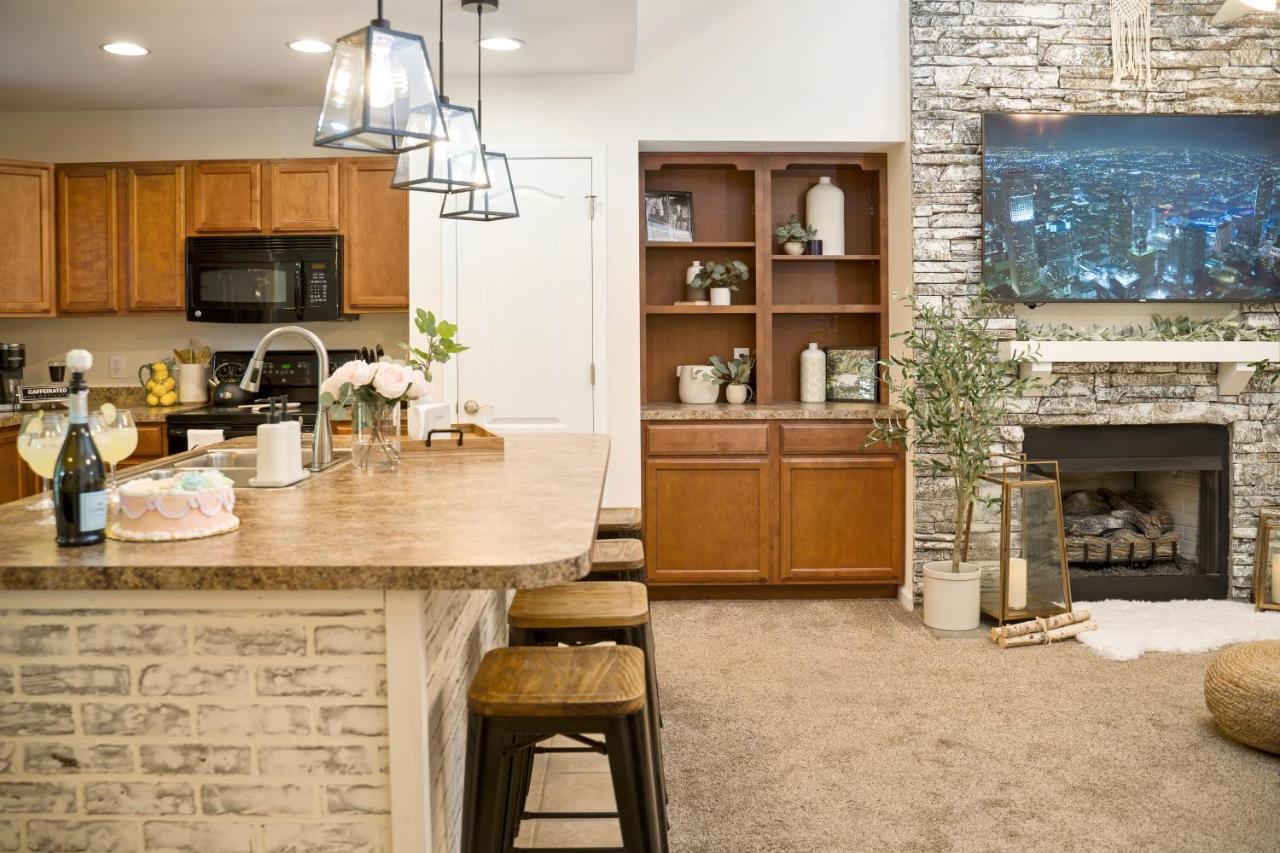 فيلا Luxe Quiet Townhouse W/Parking/Pool/By Dollywood بيدجن فورج المظهر الخارجي الصورة