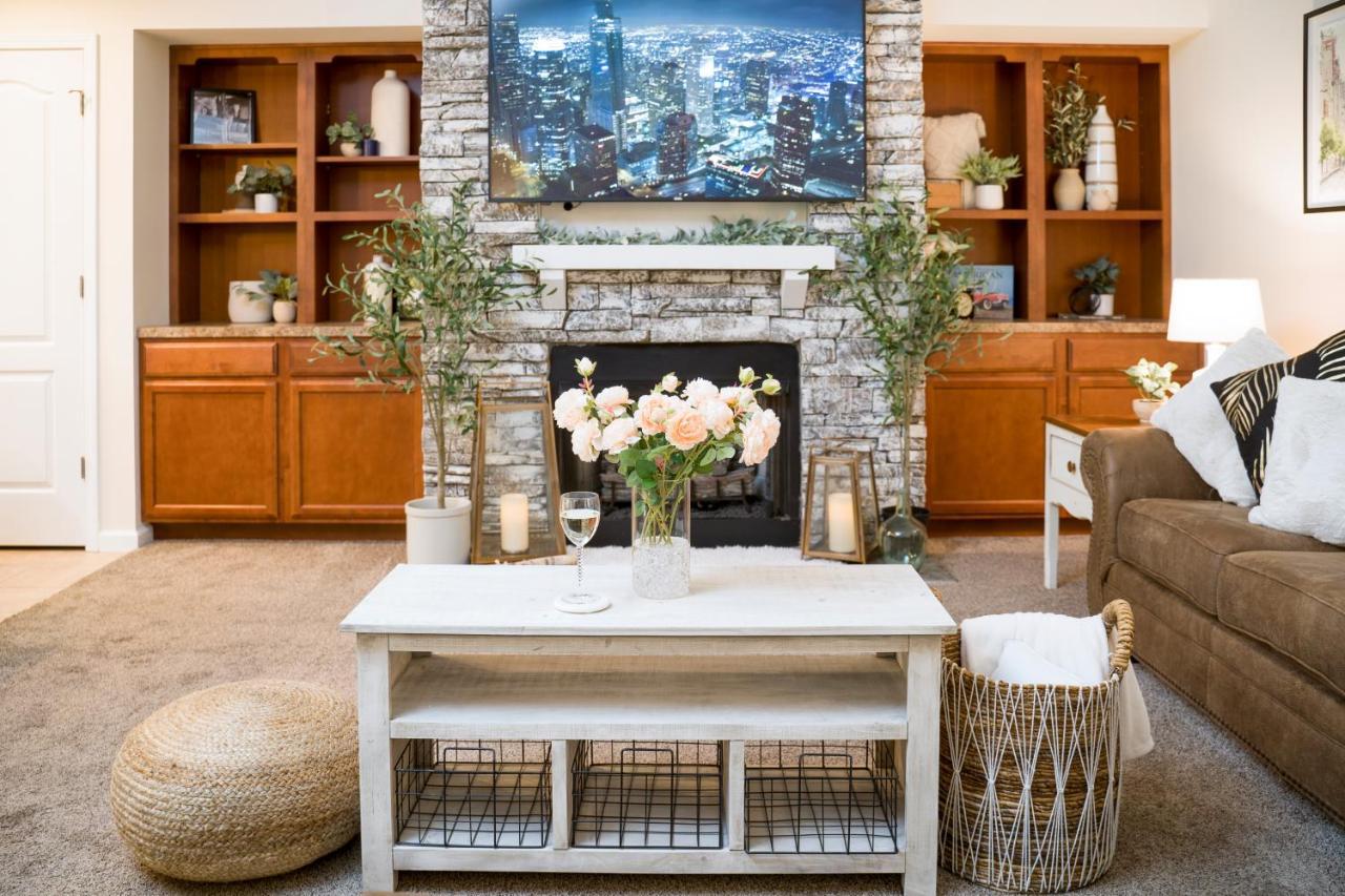 فيلا Luxe Quiet Townhouse W/Parking/Pool/By Dollywood بيدجن فورج المظهر الخارجي الصورة