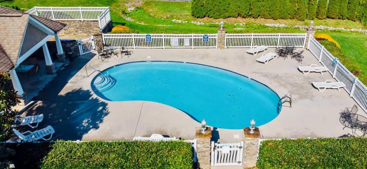 فيلا Luxe Quiet Townhouse W/Parking/Pool/By Dollywood بيدجن فورج المظهر الخارجي الصورة